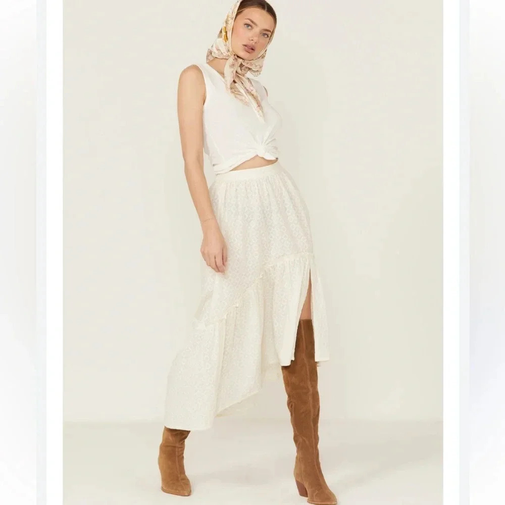 Shyanne Women’s White Eyelet Hi-Low Midi Skirt Off White Cream Size Large